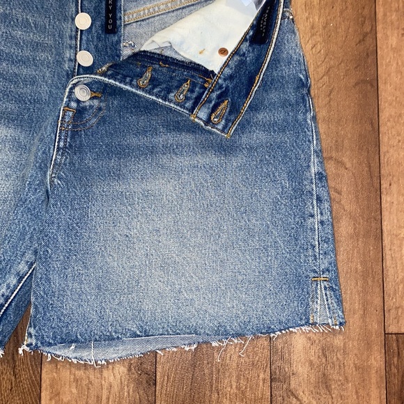 Worn once lucky brand high rise jean shorts - Picture 5 of 9